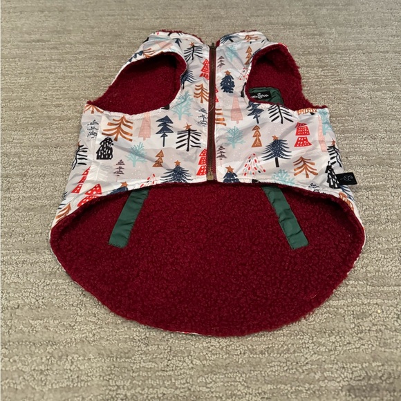 Lucy & Co. Reversible Teddy Vest - Picture 2 of 5